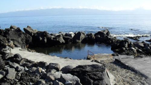 House with 3 bedrooms in Santo Amaro with wonderful sea view furnished garden and WiFi 2 km from the beach - image 12