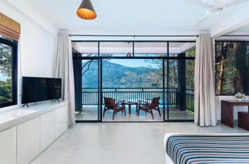 Chalet image 2