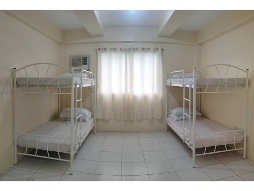 OYO 800 Ddd Habitat Dormtel Bacolod