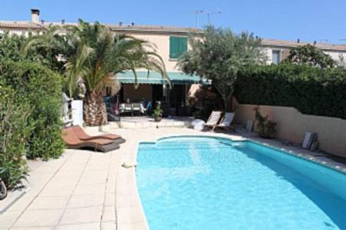 Holiday Home With Pool In Marseillan gîte à louer Marseillan