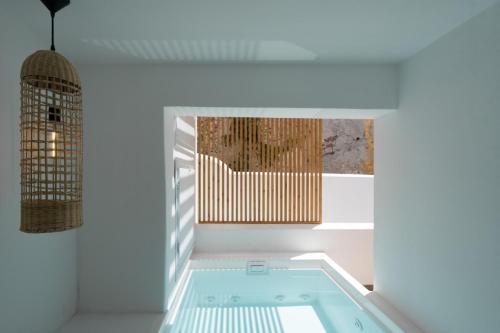 Allegro Suites Oia 5