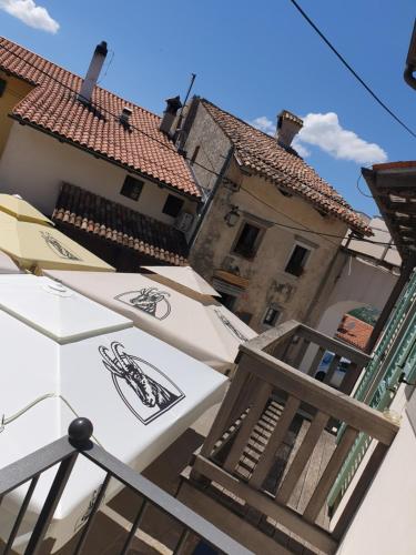 Smartno Apartmaji Sobe Josko