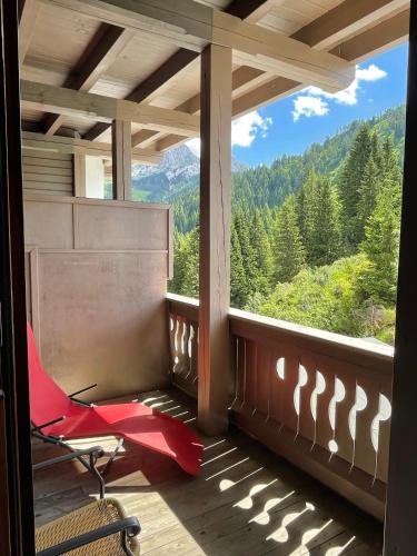 ระเบียง/ชานเรือน, Hotel Berghof in เฮอร์มากอร์