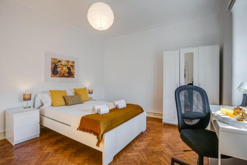Hip and Spacious TM Flat in Areeiro, Lisbon