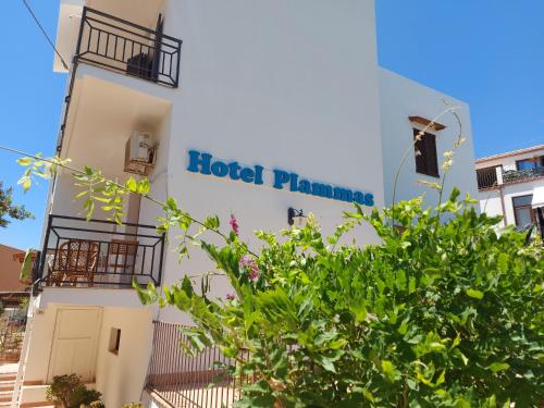 . Hotel Plammas