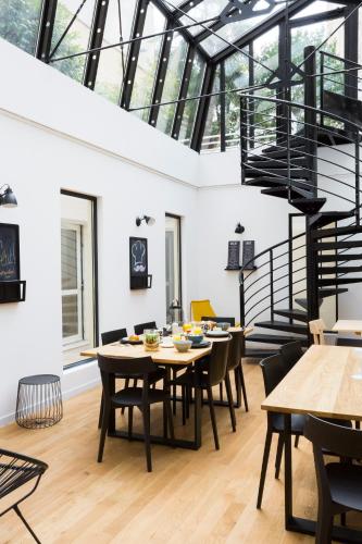 Alimentos e Bebidas, Hotel Bootcamp in Issy-Les-Moulineaux