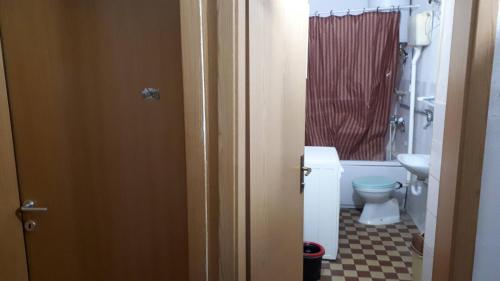 Entire apartment for rent with free parking in center of Prishtina