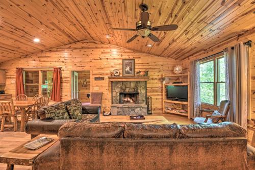 The Valley View at Sautee Mountain Retreat! in Clarkesville, Vereinigte Staaten von Amerika
