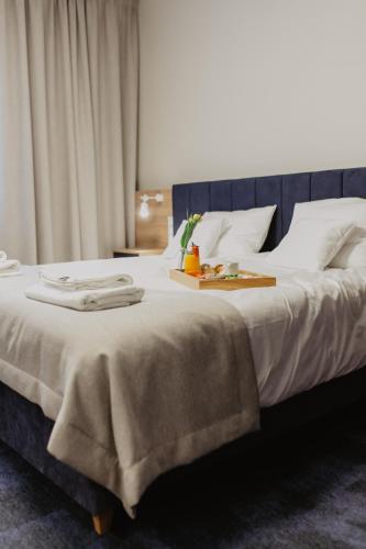 . Molto Bene Hotel & Restaurant