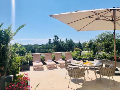 Ilot du Golf, BW Premier Collection Room Type - King Suite with Terrace - Non-Smoking