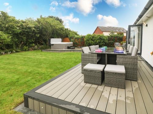 Bwthyn Eirlys Snowdrop Cottage in كيميس بي