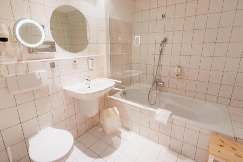 Waldhotel Eiche - image 2