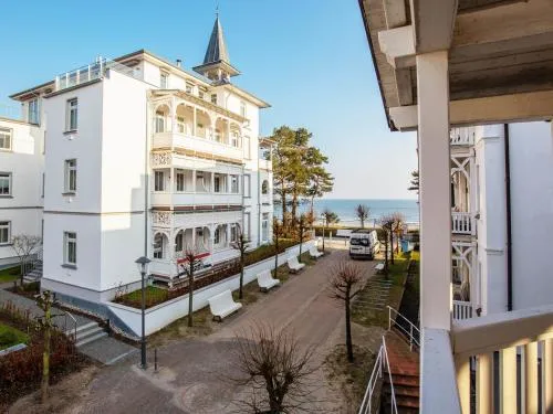 Strandvillen Binz - Ferienwohnung mit 1 Schlafzimmer und Balkon AH-564 in Binz, Deutschland