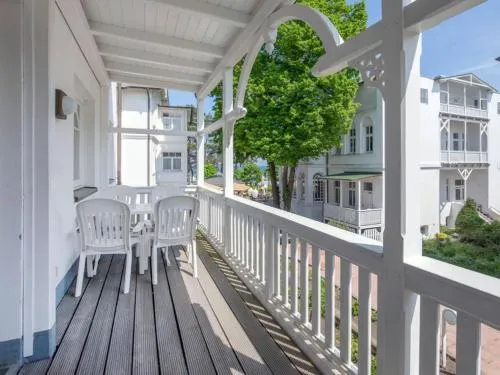 Strandvillen Binz - Ferienwohnung mit 2 Schlafzimmern und Balkon AH-629 in Binz, Deutschland