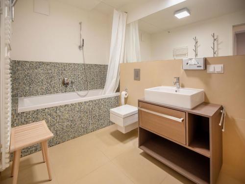 Apartment with Sea View image 6