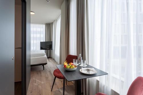 Centurion Swiss Quality Towerhotel Room Type - Deluxe Double Room with Air Conditioning 