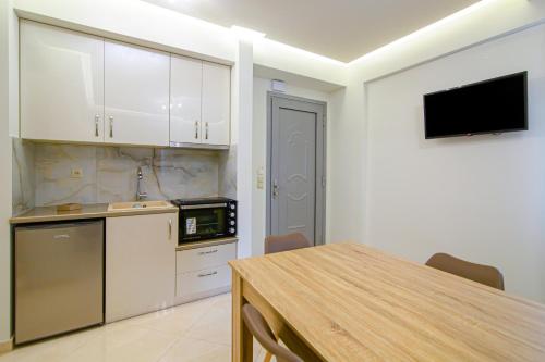 Kitchen, Amara Residences by Estia near Kalesma
