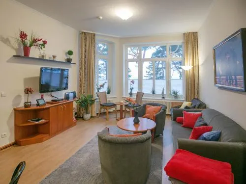 Strandvillen Binz - Ferienwohnung mit Meerblick und 2 Schlafzimmern SV-703 in Binz, Deutschland