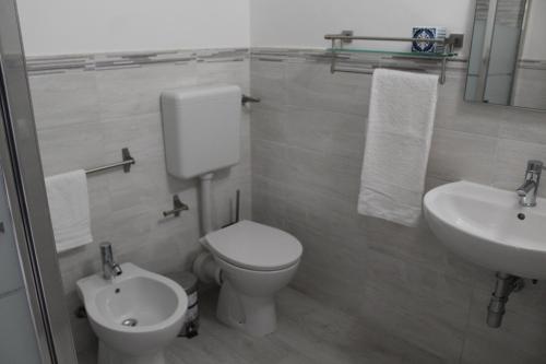 Rahal B&B – Palermo, CA