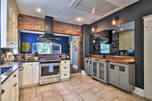 Artsy PNW Home with Hot Tub Half Mi to River! - image 12