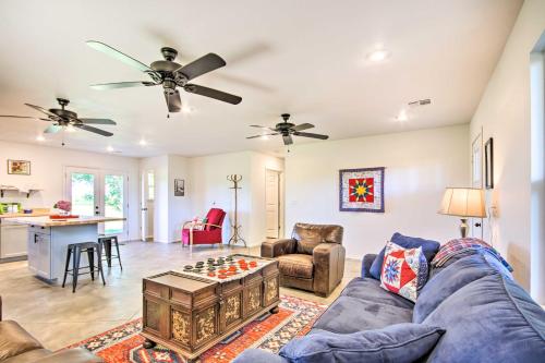 . 2 Mi to Marinas & Grove: Cozy Cabin w/ Grill