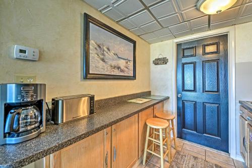 Wildwood Crest Beachfront Home with Shared Pool - image 9