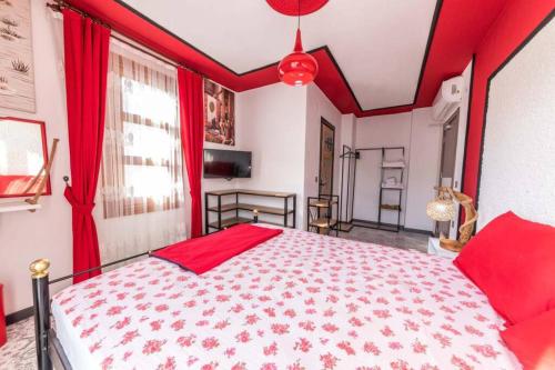 Fabulous Villa With Private Swimming Pool,Sogut
