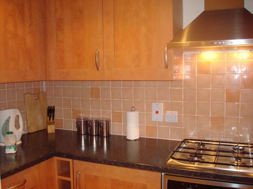 Riverside Apartment - image 3