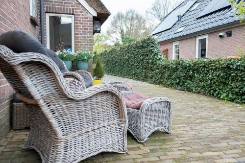 Studio in rietgedekte boerderij, geheel privé, hond vriendelijk (Studio in rietgedekte boerderij, geheel prive, hond vriendelijk) in เวเทอร์บอร์ค