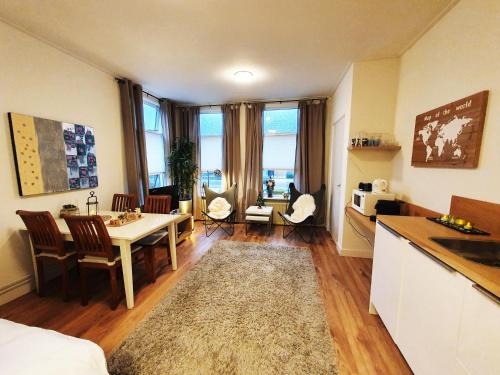 Studio in rietgedekte boerderij, geheel privé, hond vriendelijk (Studio in rietgedekte boerderij, geheel prive, hond vriendelijk) in เวเทอร์บอร์ค