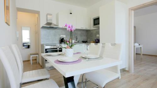 Apartmán u Louckého kláštera 2 plus KK – khách sạn tại Kasarna