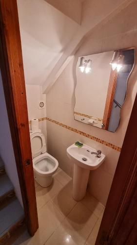 Badezimmer, Room at Robert's, in a Shared House in Benalmadena Zentrum