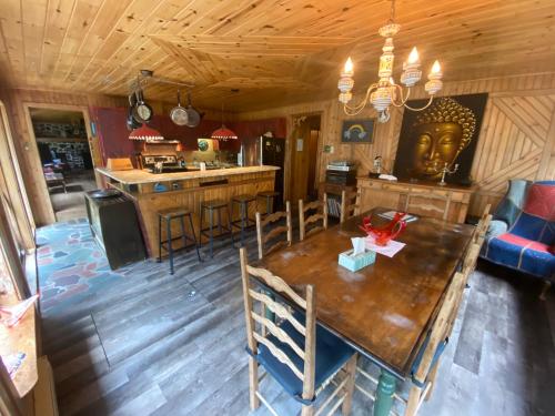 Chalet "Ici et maintenant, sur le lac" in Ste-Marguerite Du Lac Masson (QC)