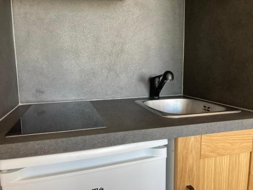 cuisine, le studio du palais de la mer B in Le Grau du Roi