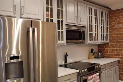 Steps from French Quarter w/ Private Terrace - 12 Guests