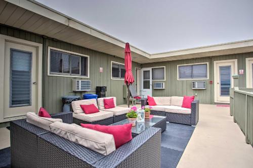 Cozy Fire Island Studio with Deck Walk to the Beach - image 12