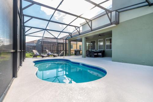 20 Mins to Disney in Solterra Resort 7-Bed Private Pool - image 3