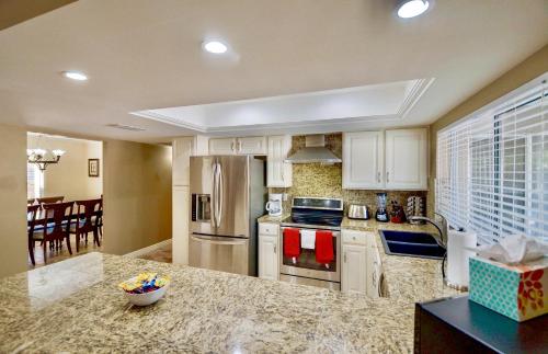 Five-Bedroom House - image 5