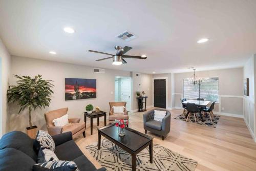 Fully Remodeled 4 BR - Open Concept Living with Spacious Backyard & Pool home - image 5