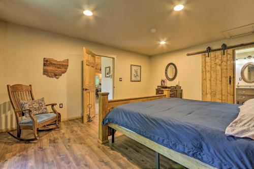 Butler Cabin on 19 Acres with Hot Tub and Fire Pit!