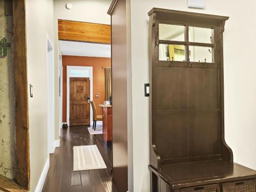 Brekke's Basecamp home - image 12