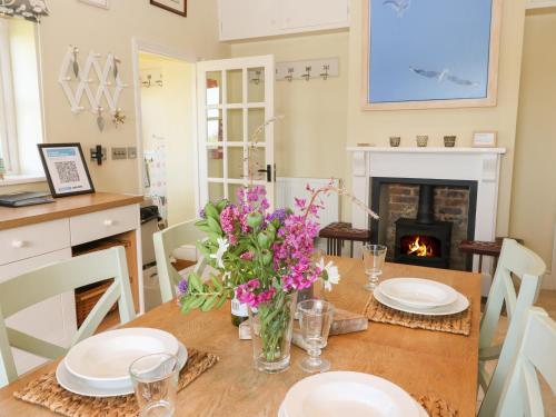 The Coach House Ventnor - image 2