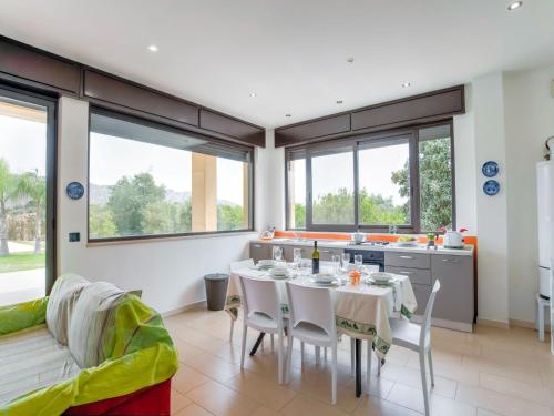 Comfortable Holiday Home in Solarino with Garden - image 5