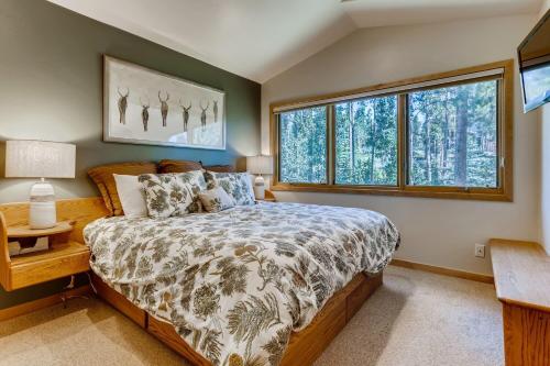 Frisco Cedar Cabin – Frisco, CO