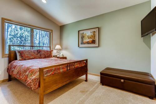 Frisco Cedar Cabin
