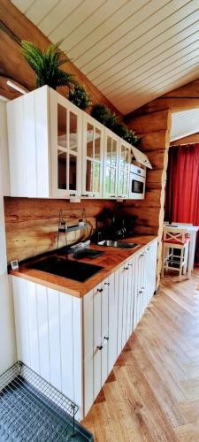 Log Cabin with Private Sauna & Hot Tub by Invisible Forest Lodge - Adults Only, Rovaniemi (zdjęcie 6)