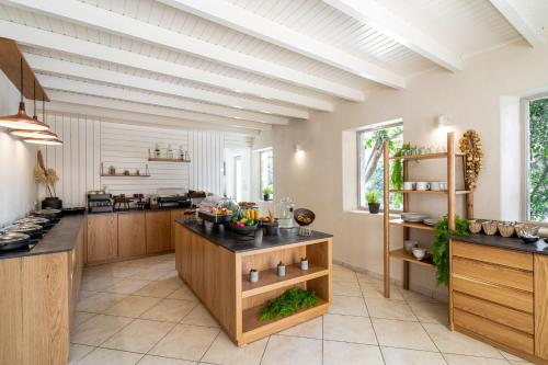 Ételek és italok, Marillia Village in Perivolos