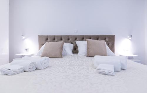 Luxury rooms Green and Gold Split 4