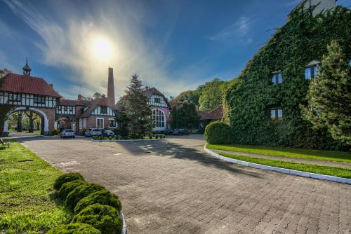 Kadyny Folwark Hotel&SPA in Кадини