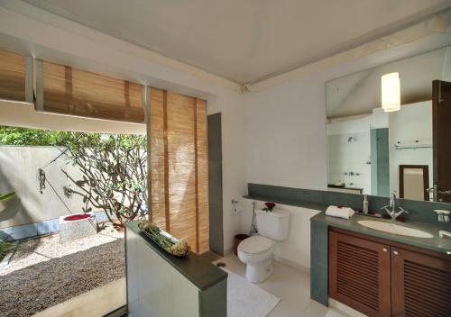 Bathroom, Shreyas Retreat in Nelamangala
